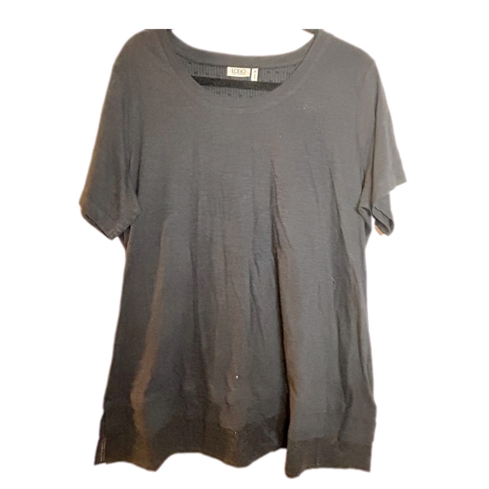 Logo by Lori Goldstein black shirt sheer hem 1x